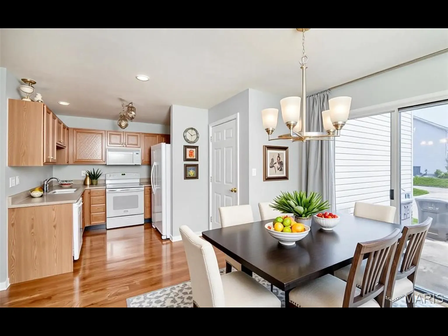 2 bed, 3.5 bath, 1445 sqft, $2,000 — Photo 4