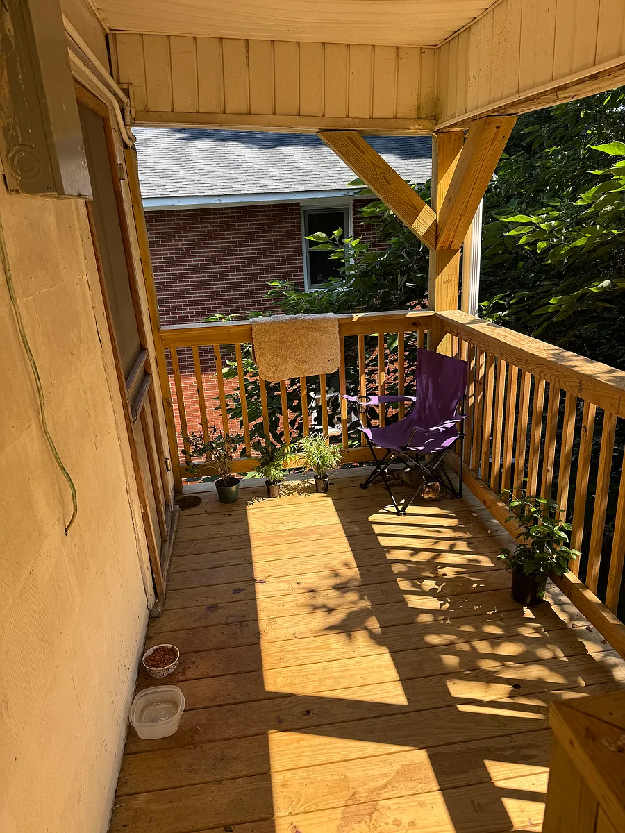 Building Photo - 1427 Clark Ave #1427