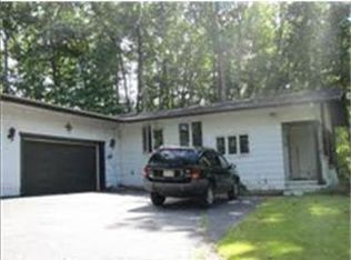 6 Colonial Rd, Sutton, MA 01590