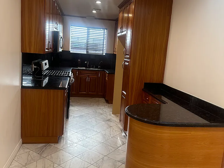 132 S Cedar St — Photo 6