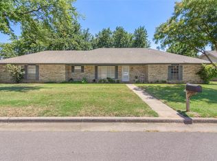 10300 Paisley Rd, Yukon, OK 73099