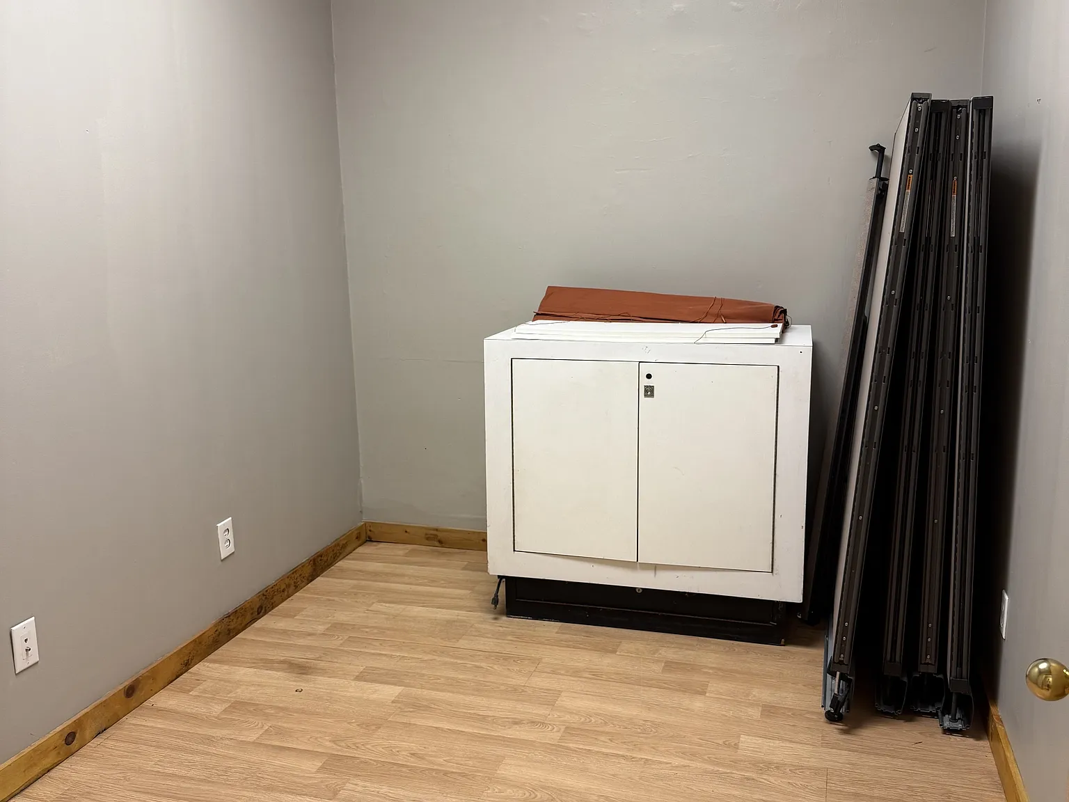 15 North Lake Avenue - Commercial — Photo 3