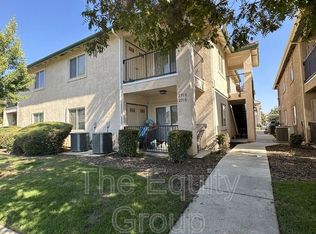 2918 N Terrace St, Visalia, CA 93291