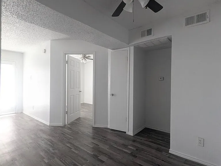 Bennett Place Apartments — Photo 34