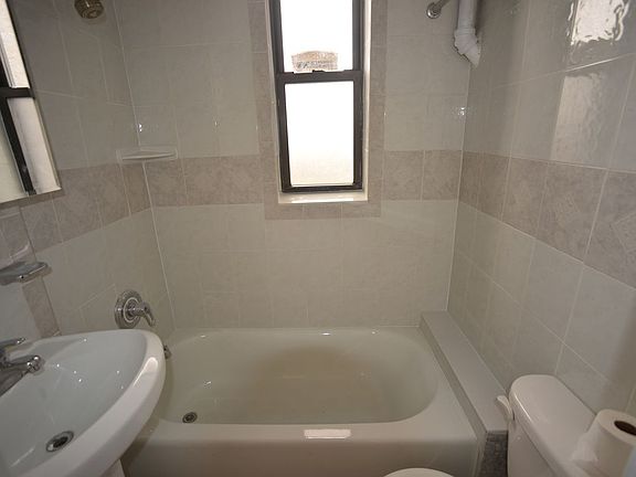 4th image of 32-37 43rd St #4F