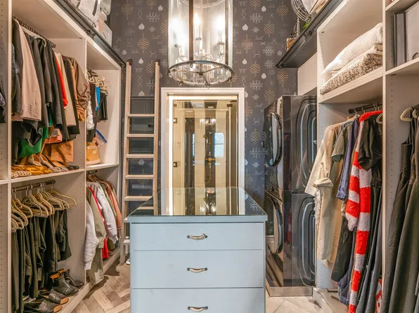 457 West 22nd Street image 19 of 45