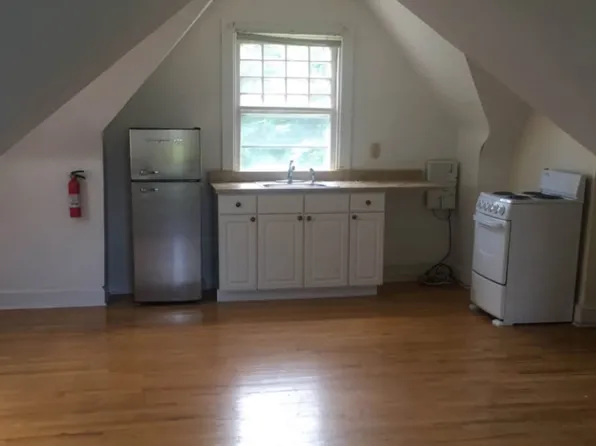 22 Prospect Cir, Atlantic Highlands, NJ 07716