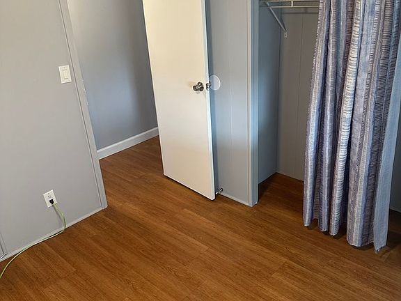 5th image of 508 50th Avenue Dr W