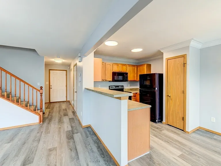 4940 Hurstborough Ct — Photo 3