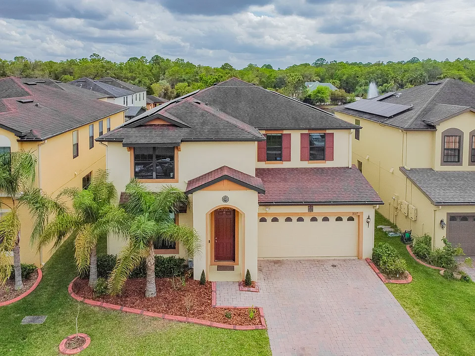 11027 Tahiti Isle Ln