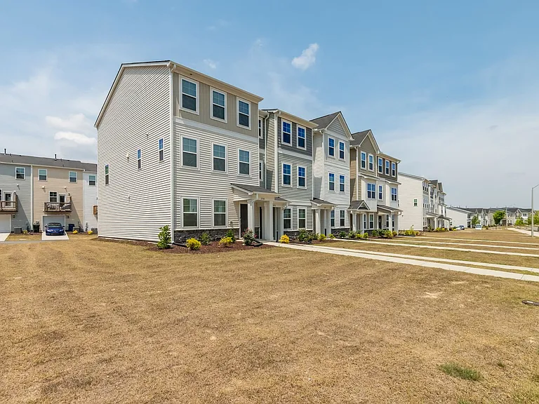 2500 Chert Ln — Photo 2