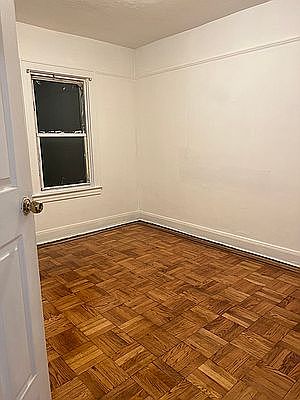 3rd image of 25-15 35th Ave Floor 1