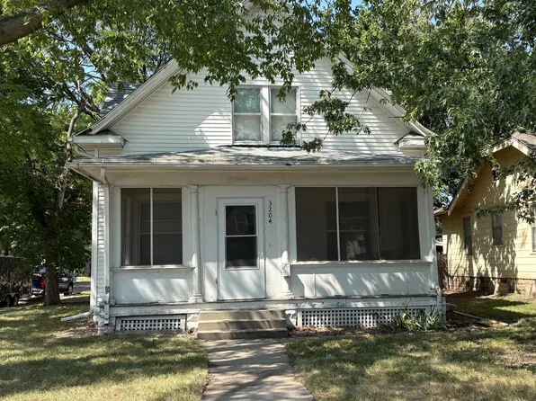 3204 Holdrege St, Lincoln, NE 68503