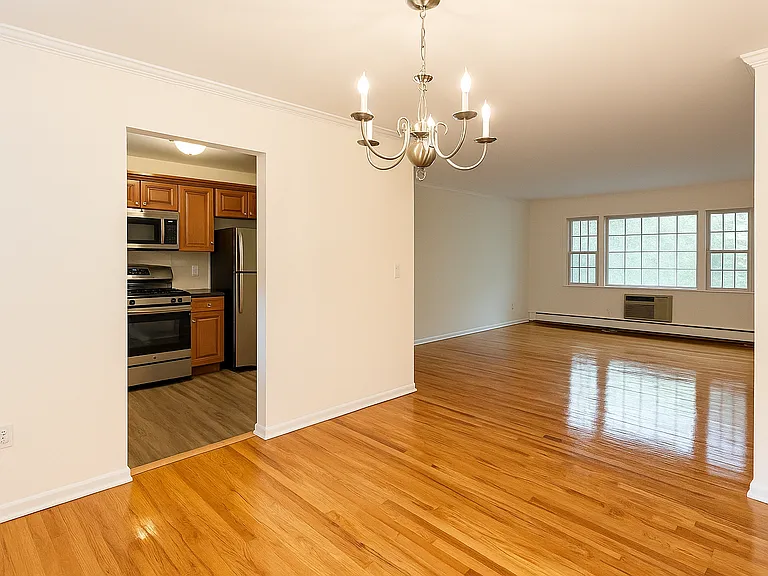 345 Claremont Ave #16 — Photo 3