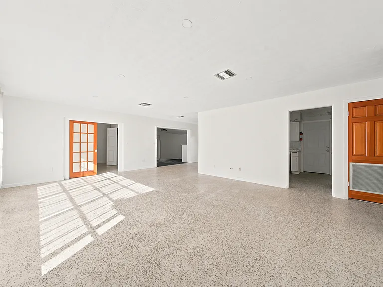 365 Blue Heron Rd — Photo 7