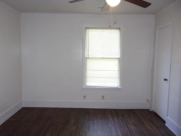 202 Shurley St — Photo 8