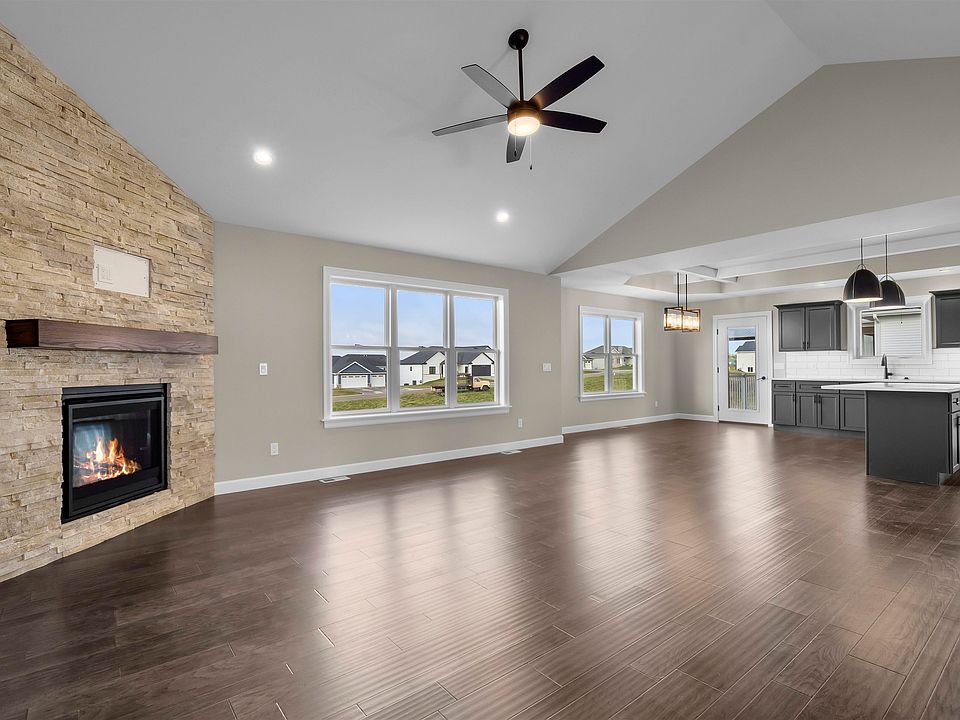 377 Wyatt Dr, Peosta, IA 52068 Zillow