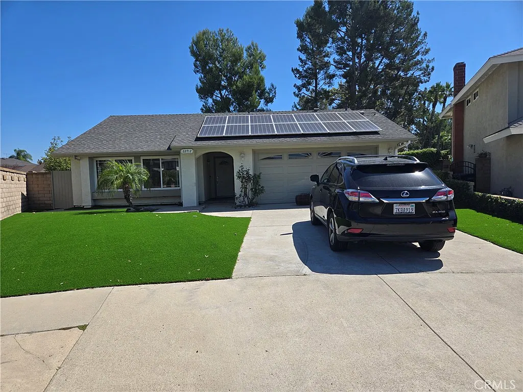 3 bed, 1689 sqft, $4,300 — Photo 1