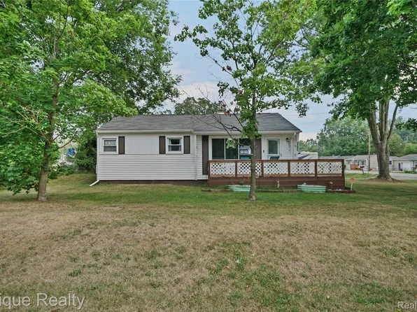 6201 Mercury Ave, Burton, MI 48509
