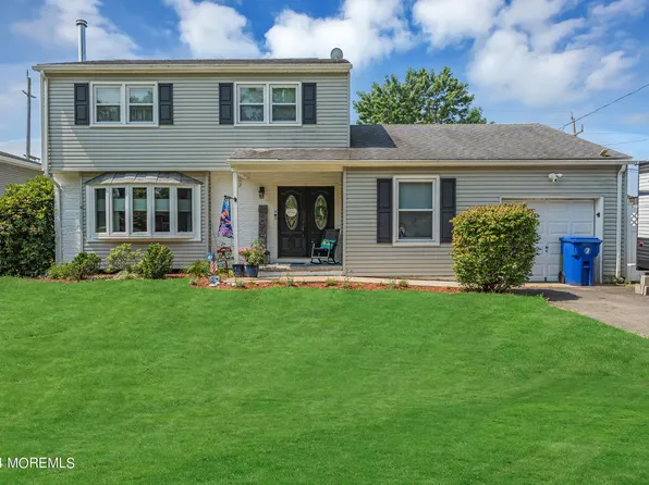 573 River Terrace, Toms River, NJ 08755