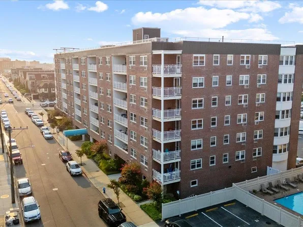 711 Shore Road #4E, Long Beach, NY 11561