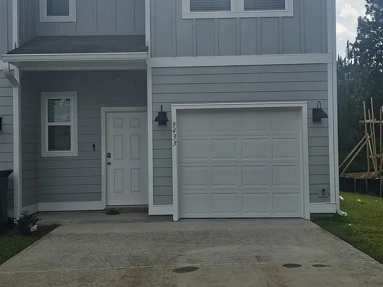 9433 Nature Creek Ln — Photo 2