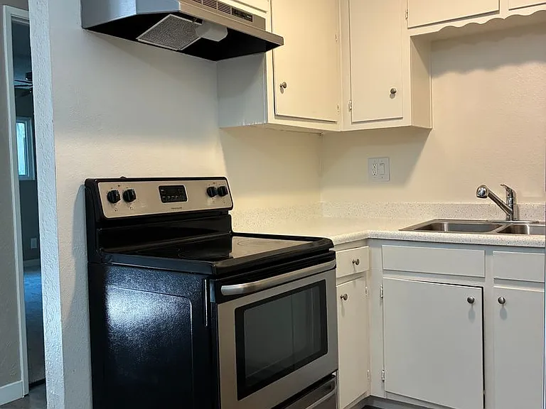 Country Apartments — Photo 4