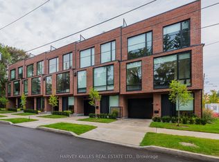 32 Evergreen Gdns, Toronto, ON M4G1C5