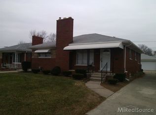 16125 Collinson Ave, Eastpointe, MI 48021