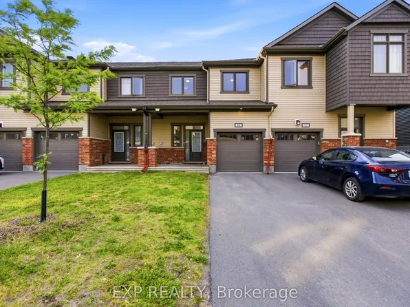 44 Lentago Ave, Ottawa, ON K2J 7A2