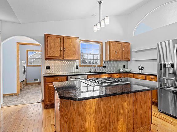 4th image of 877 Snow Apple Dr