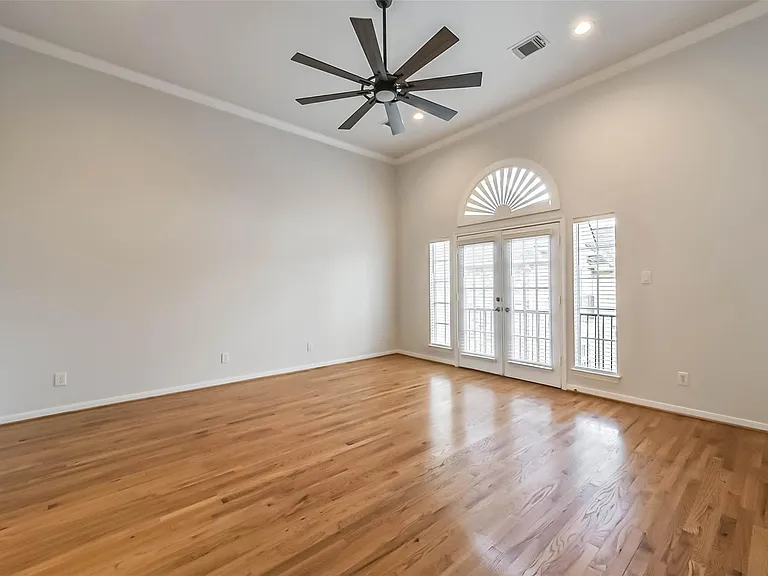 5432 Venice St — Photo 23