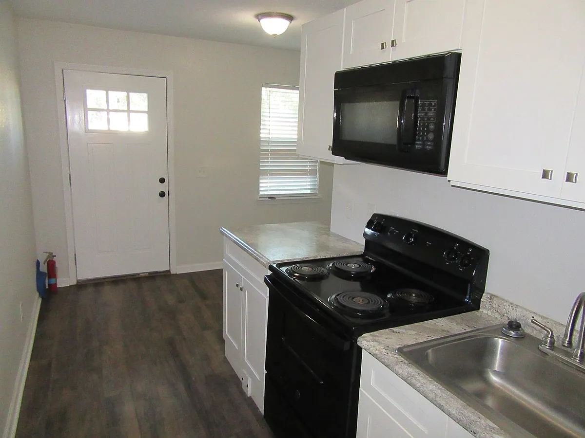 Building Photo - 1400 Gulf Ave #5