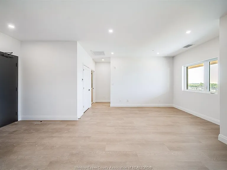 4300 Laurier Pkwy #543 — Photo 20