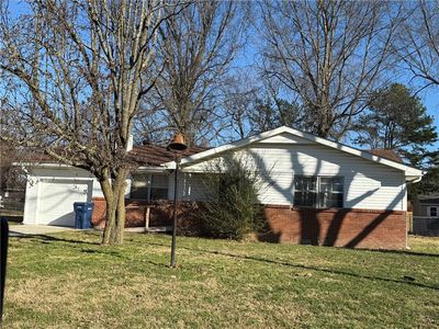 1155 S Dogwood St, Siloam Springs, AR, 72761