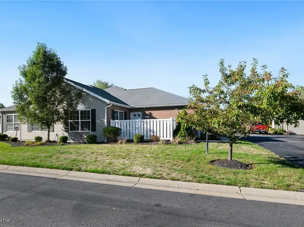177 Woodbury Glen St, Hartville, OH 44632