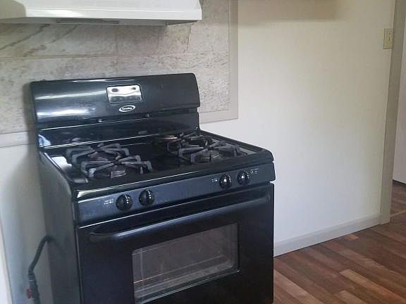 4th image of 127 Randolph Dr