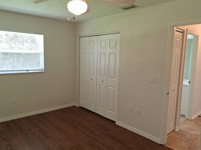 2420 Dumont Ln — Photo 17