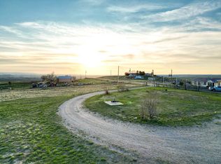 2 Cameo Rd, Douglas, WY 82633