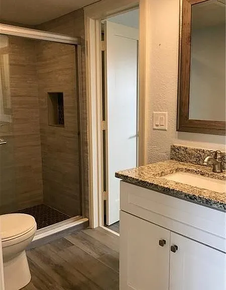 400 Wilma Cir #105 — Photo 8