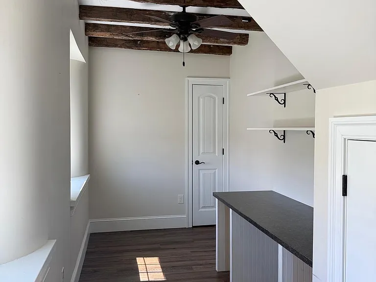 4056 E Newport Rd — Photo 8