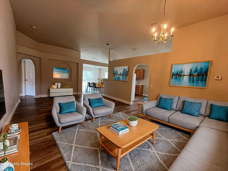 459 Rio Grande Ln — Photo 3