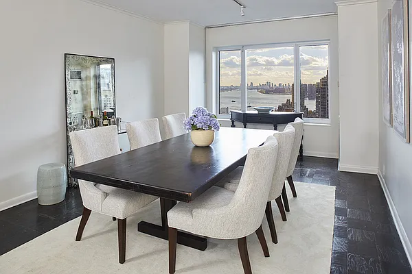 Sold by Stribling | media 4