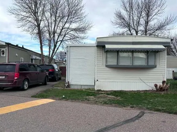 2300 13th St N #18, Lethbridge, AB T1H 4E8