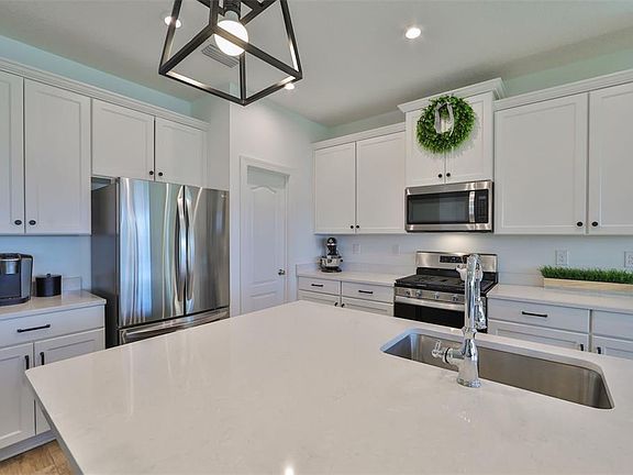 5th image of 5904 Silver Sun Dr