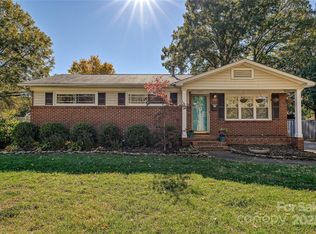 1514 Briarfield Dr, Charlotte, NC 28205