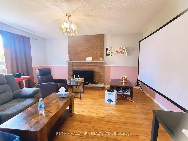 63 Cairns Dr — Photo 9