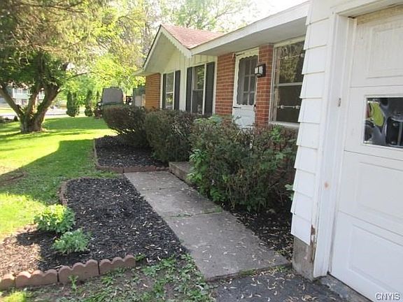 3rd image of 104 Timwood Dr