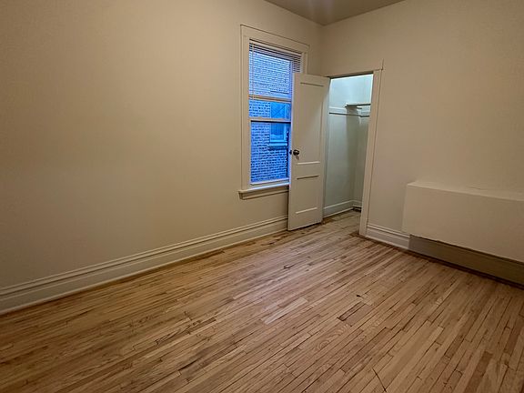 3rd image of 917 N Ridgeway Ave APT 2