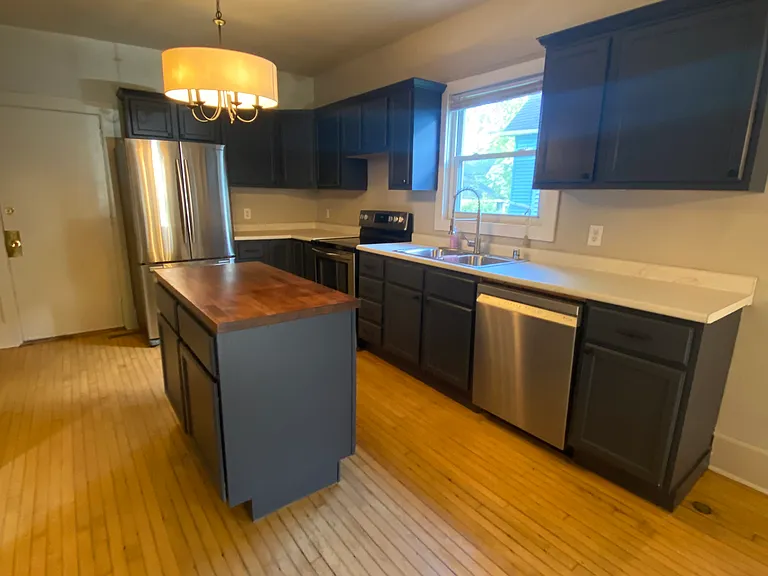2436 N Fratney St #2436 — Photo 8